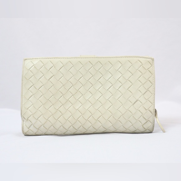 Bottega Veneta Handbags - Bottega Veneta White Intrecciato Leather Continental Wallet